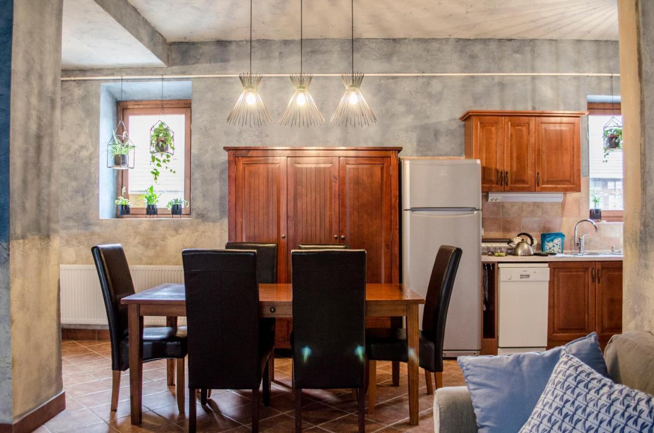 Kohaz Apartman Apartment Veszprem Luaran gambar